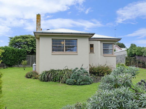 40 Campbell - eAccommodation 0