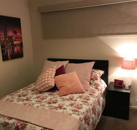 5 Star Room with own Bathroom - Singles Couples Families or Executives - eAccommodation