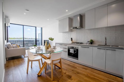 61, Boutique One-bedroom, Boxhill Central, Mall - eAccommodation 1