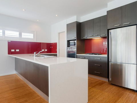 7 Judith Street - Stunning Duplex With Ducted Air - eAccommodation 2