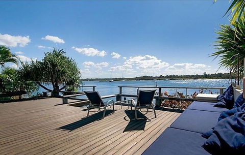 78 Noosa Parade - eAccommodation 2
