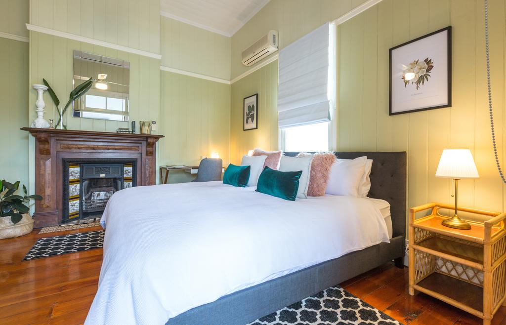 Coorparoo QLD eAccommodation