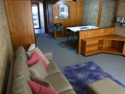 A Furnished Townhouse In Goulburn - eAccommodation 2