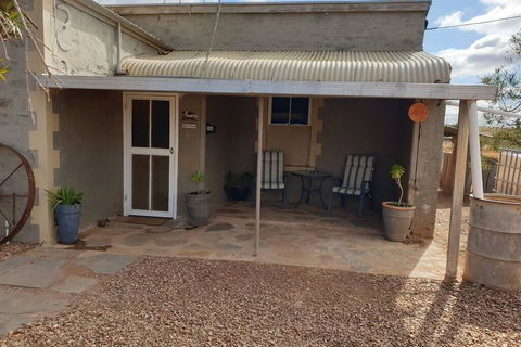 A Real Bush Retreat. Kangas, Emus & Starry Skies. - eAccommodation 2