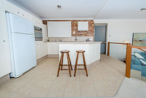 A Yachtsmans Rest, Unit 4/37 Victoria Parade - eAccommodation 2