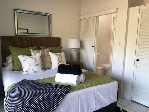 Absolute Beachfront - eAccommodation 1