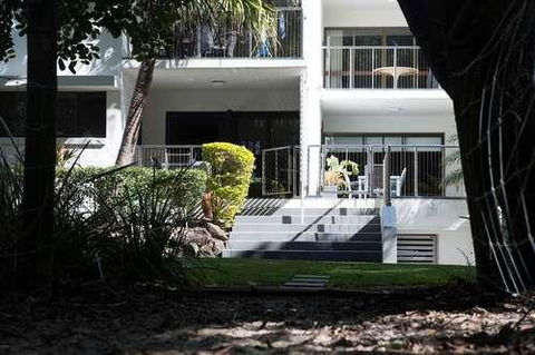 Absolute Beachfront - Mooloolaba - eAccommodation 0