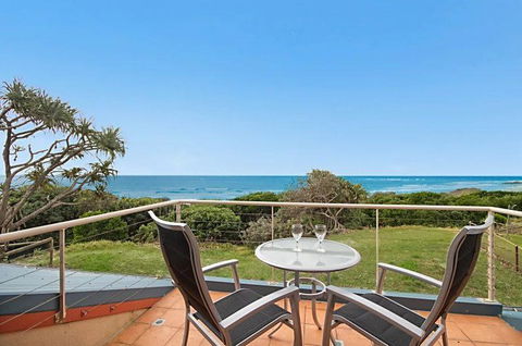 Absolute Beachfront At Hastings - eAccommodation 0