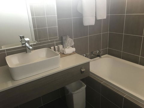 Acacia Motor Lodge - eAccommodation 3