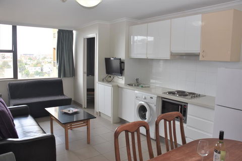 Accommodation Sydney City Centre - Hyde Park Plaza 3 Bedroom 1 Bathroom Apartment - eAccommodation 2