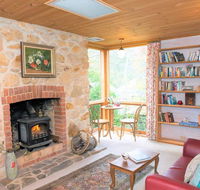 Adelaide Hills 'Camellia Cottage' - WiFi - eAccommodation