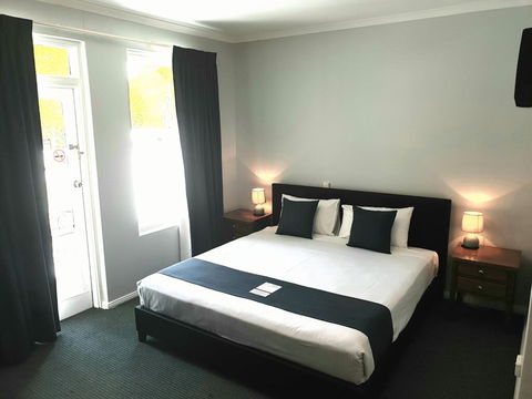 Adelaide Pulteney Motel - eAccommodation 1