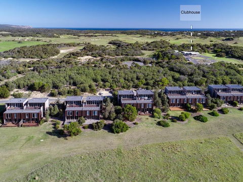 DREW Golfers Delight Close To St Andrews Beach - eAccommodation 2
