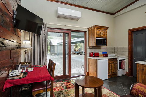 Eagle Foundry Bed & Breakfast - eAccommodation 3