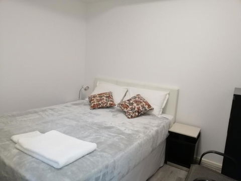Entire 2 Bedrooms Security Apartment - eAccommodation 4
