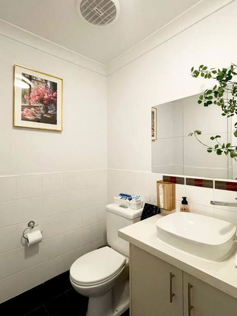 Equitice Autumn Moonlight Villa - eAccommodation 3