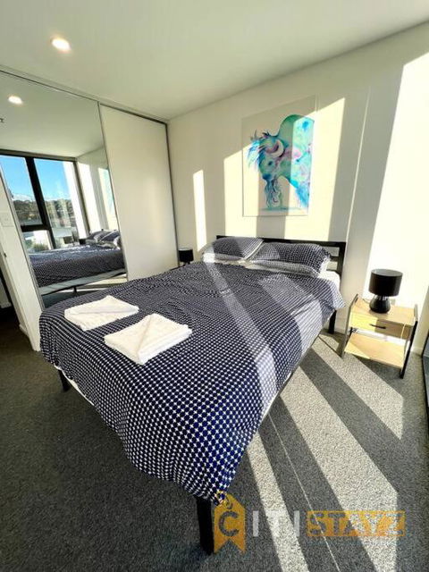 Fab In Phillip - 2bd 2bth Apt - Close To CBR Hospital - eAccommodation 1