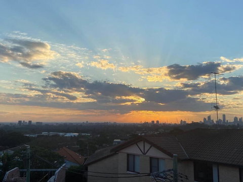 Fab Penthouse Near Bondi / Bronte, Shops & Bars - eAccommodation 2