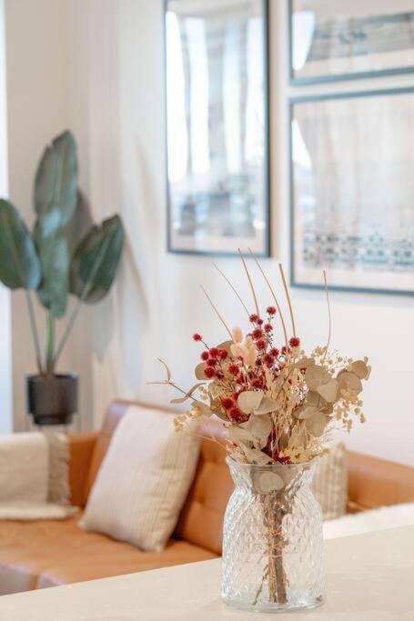 FV Peppers 2BR 2BA W Parking, Shared Spa, Gym, Pool - eAccommodation 2