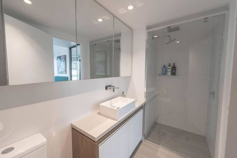 FV Peppers 2BR 2BA W Parking, Shared Spa, Gym, Pool - eAccommodation 3