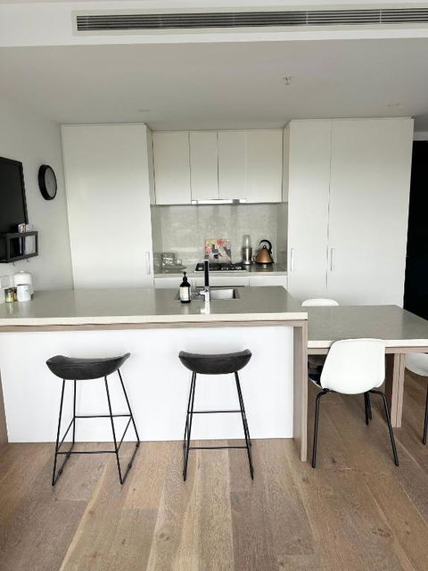 FV Peppers 1 Bedroom Apartment - eAccommodation 1