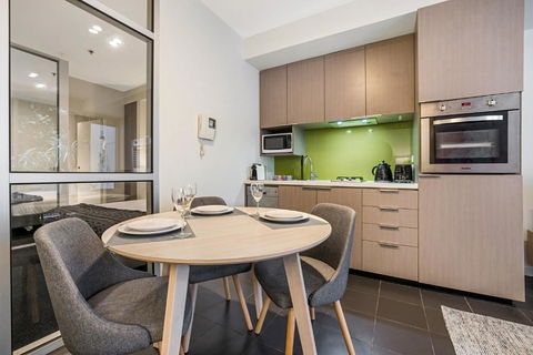 Ground Floor Terrace Unit Near Edinburgh Gardens - eAccommodation 2