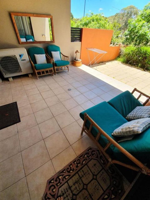 Ground Level 2BR 2BA Apartment W Courtyard - eAccommodation 1