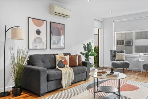 Hidden Gem At Caulfield Park - eAccommodation 1