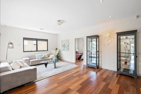 Home & Theatre, Golf, Highpoint - eAccommodation 1