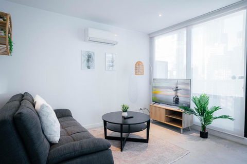 Iconic Southbank CityRd Apartment Next To Crown Casino - eAccommodation 1