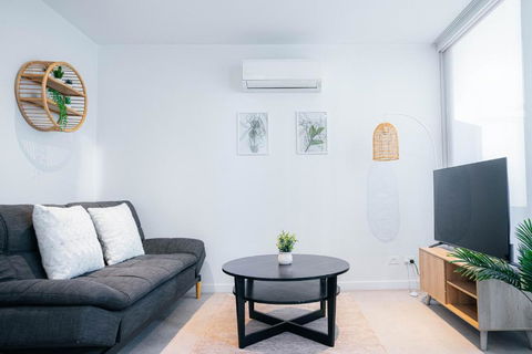 Iconic Southbank CityRd Apartment Next To Crown Casino - eAccommodation 2