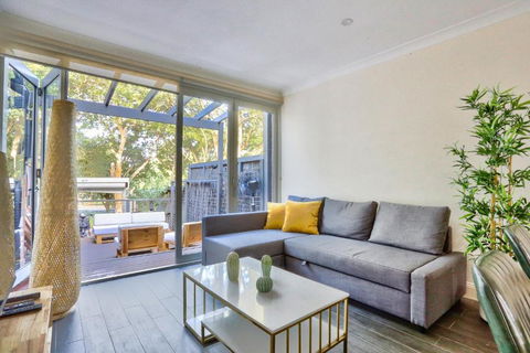 Ideal 3 Bedroom House City Centre Glebe 2 E-Bikes Included - eAccommodation 0