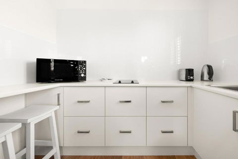 Idyllic Unit In Little Manly - Steps From The Sand - eAccommodation 0