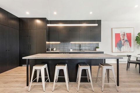 Incredible Balcony Duplex In The Heart Of Fitzroy - eAccommodation 1