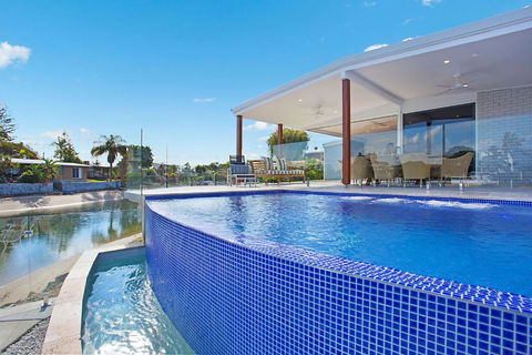 INCREDIBLE VALUE - Perfect For Large Families - eAccommodation 0