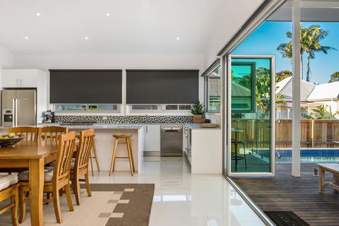 Aditi - Timber Vacation Home - eAccommodation 3