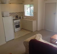 Affordable comfortable Inglewood apartmentPool - eAccommodation