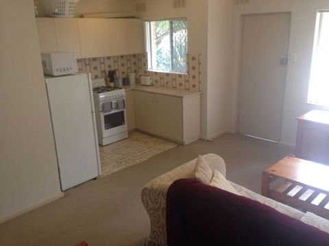 Affordable Comfortable Inglewood Apartment+Pool - eAccommodation 0