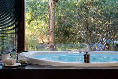 Ahimsa Hepburn - eAccommodation 1