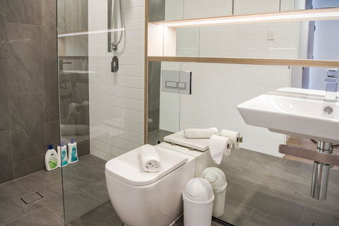 AirTrip Apartments On Tribune Street - eAccommodation 3