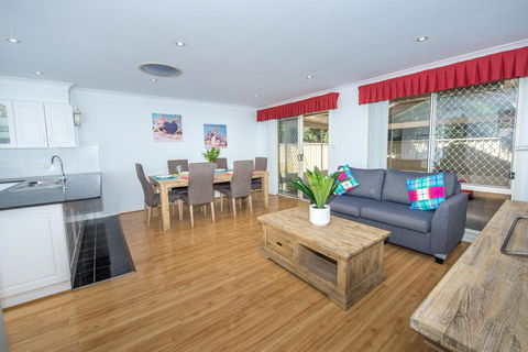 Ajax Avenue 2/35 - Nelson Bay - eAccommodation 1