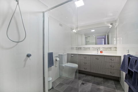 Akuna 20, 6 Joffre Street - eAccommodation 1