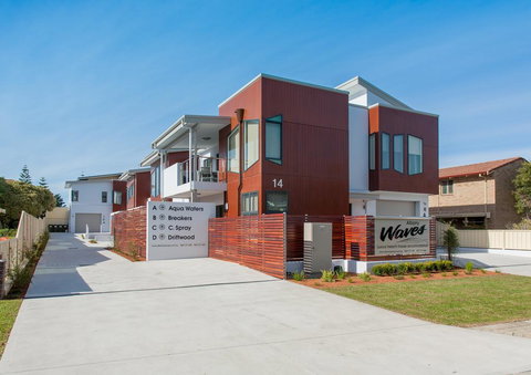 Albany Waves - eAccommodation 1