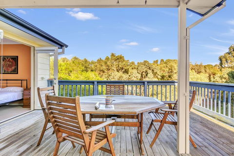 All Decked Out - eAccommodation 0