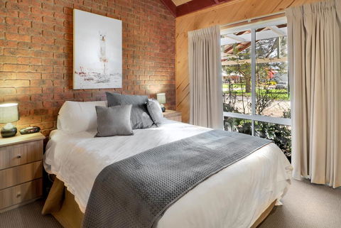 All Seasons Mansfield - eAccommodation 1