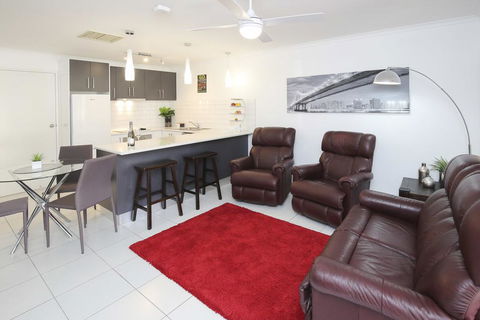 Allure Apartments - Central - eAccommodation 0