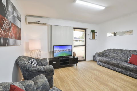 Allure Apartments - Central - eAccommodation 2