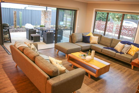 Amaroo - eAccommodation 0