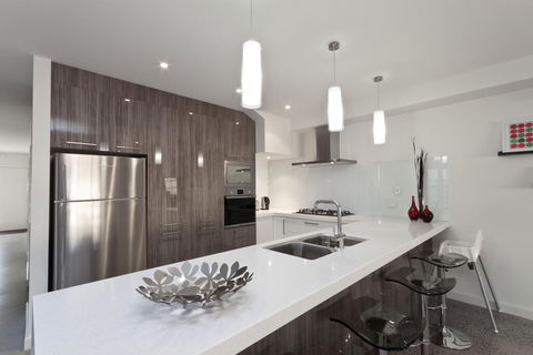 Amaroo - eAccommodation 2