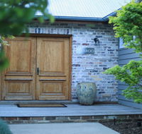 Amaroo - modern luxurious and chic - eAccommodation